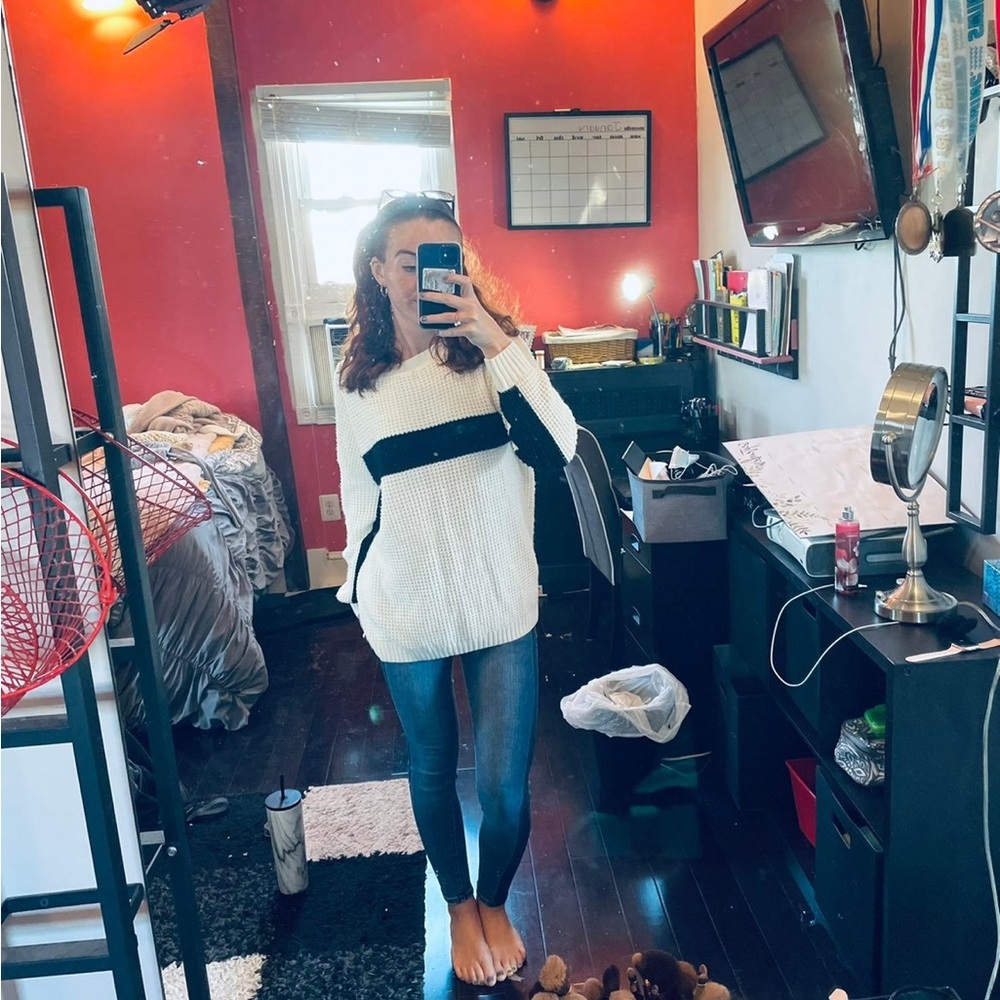 Sweater - Picture 5 of 12